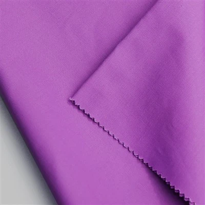 जलरोधी कपड़े को फैलाएं